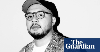 The Guardian-Uyghur film-maker claims he was tortured by authorities in China