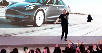 纽约时报中文网 - 英文原版-英A Pivot to China Saved Elon Musk It Also Binds Him to Beijing