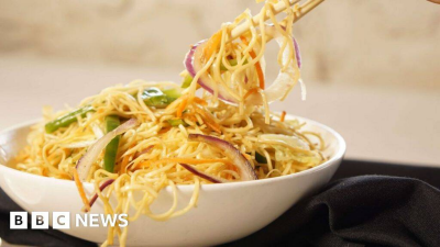 BBC News Top Stories-World Indo-Chinese cuisine makes a splash in US dining