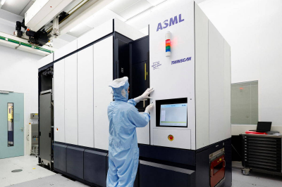 Engadget RSS Feed-US reportedly halted ASMLs chipmaking machine shipments to China weeks before ban