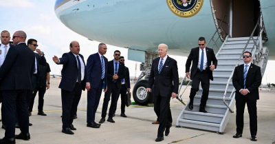 纽约时报中文网 - 英文原版-英New Global Divisions on View as Biden Goes to Israel and Putin to China