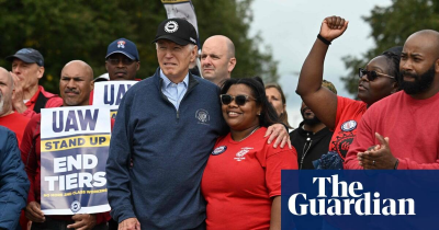 The Guardian-Biden joins picket line to tell UAW strikers You deserve a significant raise