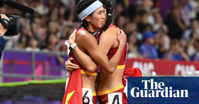 The Guardian-Chinese censors block Tiananmen image of athletes hugging