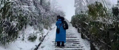 女大学生独游峨眉山，失联十多天