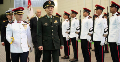 纽约时报中文网 - 英文原版-英China Dismisses Defense Minister Amid Swirl of Speculation