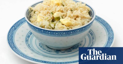 The Guardian-Chinese celebrity chef offends China with egg fried rice video