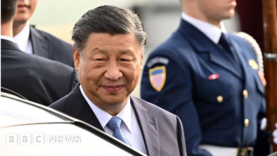 BBC News Top Stories-World Xi Jinping arrives in the US as his Chinese Dream sputters