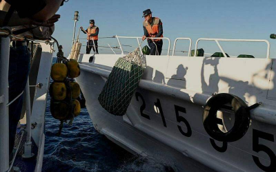 联合早报-国际-即时-菲指中国海军舰艇 尾随其海岸警卫队船只