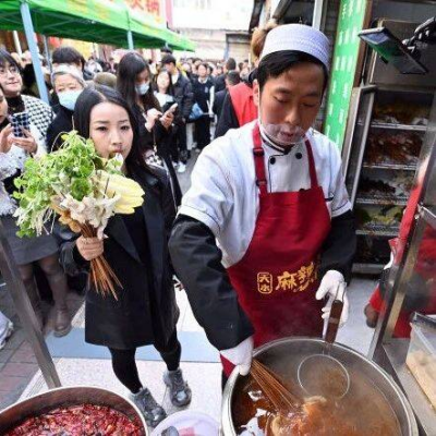 一万块钱学4天，天水挤满了麻辣烫学徒